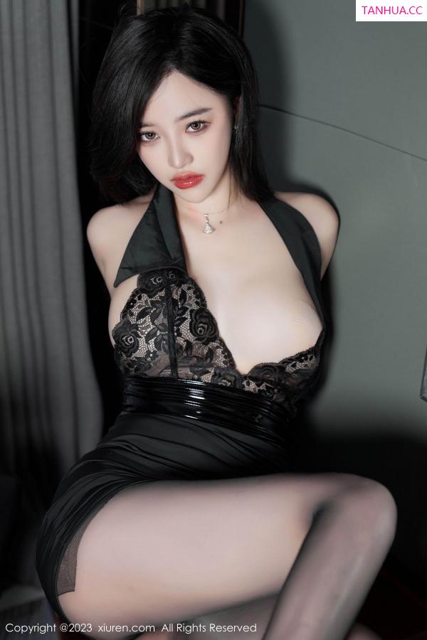   [XiuRen]高清写真图 2023.06.12 No.6900 妙可可Cheese 黑丝美腿第65张图片